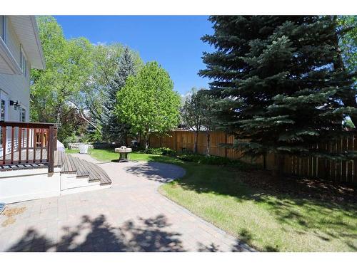 232 Varsity Crescent Nw, Calgary, AB - Outdoor With Backyard