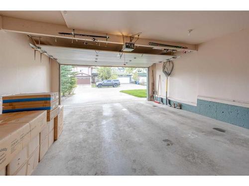 123 Chapalina Crescent Se, Calgary, AB - Indoor Photo Showing Garage