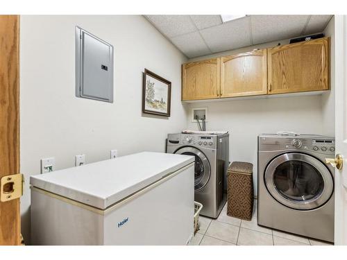 281-223 Tuscany Springs Boulevard Nw, Calgary, AB - Indoor Photo Showing Laundry Room
