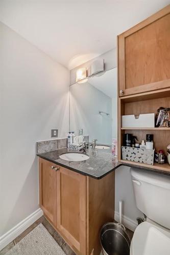 401-835 18 Avenue Sw, Calgary, AB - Indoor Photo Showing Bathroom