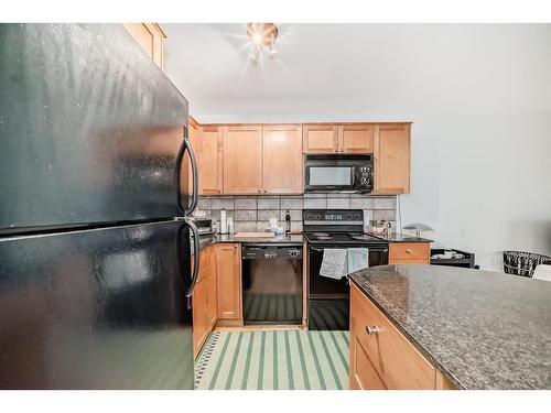 401-835 18 Avenue Sw, Calgary, AB - Indoor Photo Showing Kitchen