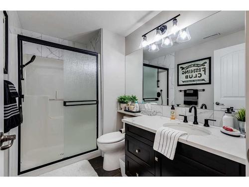 12 Liberty Place, Sylvan Lake, AB - Indoor Photo Showing Bathroom