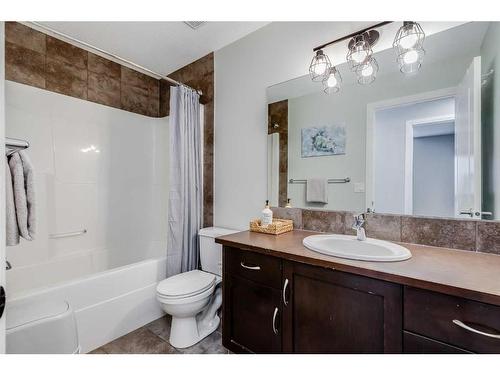 207 Cooperstown Lane Sw, Airdrie, AB - Indoor Photo Showing Bathroom