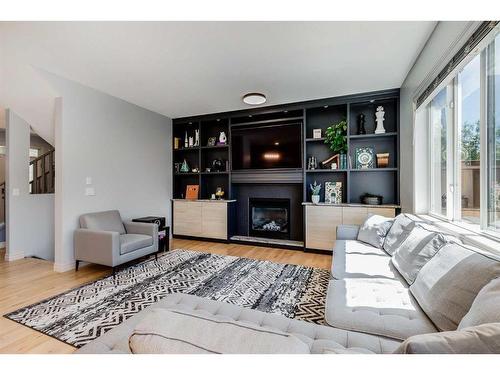 207 Cooperstown Lane Sw, Airdrie, AB - Indoor Photo Showing Living Room