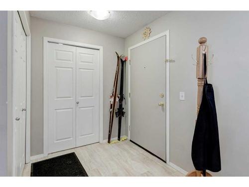 1429-8810 Royal Birch Boulevard Nw, Calgary, AB - Indoor Photo Showing Other Room