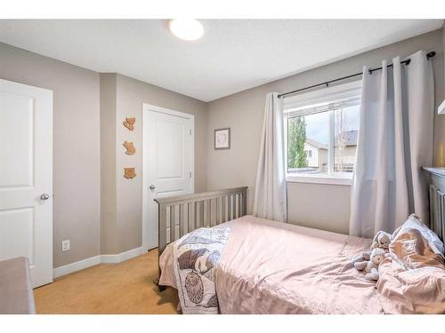 262 Cranfield Gardens Se, Calgary, AB - Indoor Photo Showing Bedroom