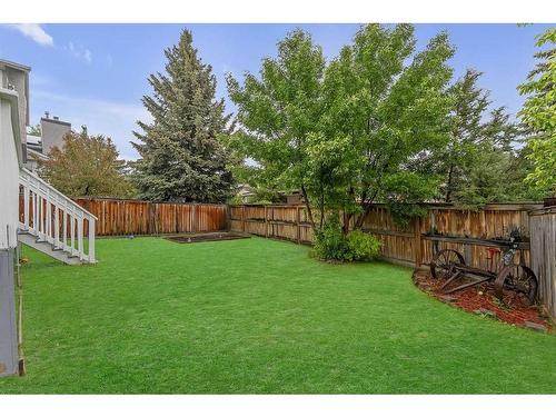 109 Shannon Mews Sw, Calgary, AB - Outdoor With Backyard