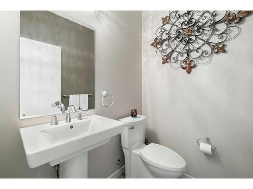 95 Silverado Crest Place Sw, Calgary, AB - Indoor Photo Showing Bathroom