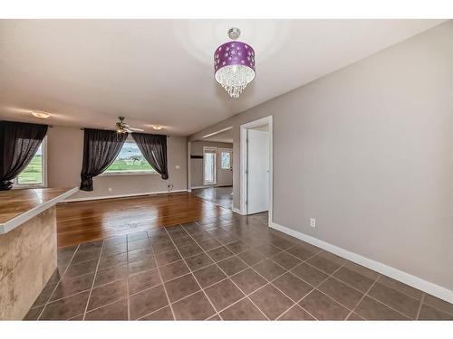 240045A Highway 1, Rural Wheatland County, AB - Indoor Photo Showing Other Room