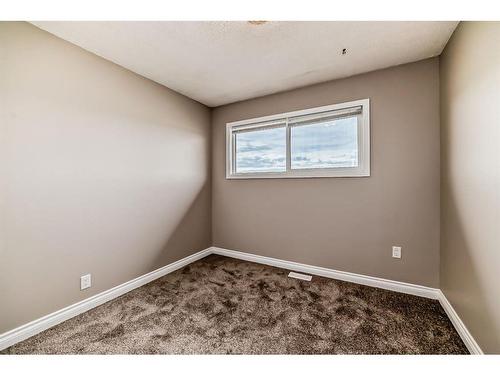 240045A Highway 1, Rural Wheatland County, AB - Indoor Photo Showing Other Room