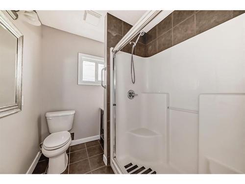 240045A Highway 1, Rural Wheatland County, AB - Indoor Photo Showing Bathroom