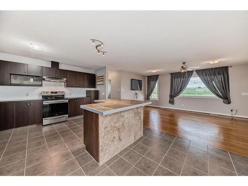 240045A Highway 1, Rural Wheatland County, AB - Indoor Photo Showing Kitchen