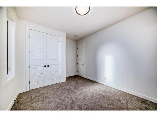 1953 13 Street Nw, Calgary, AB - Indoor Photo Showing Other Room