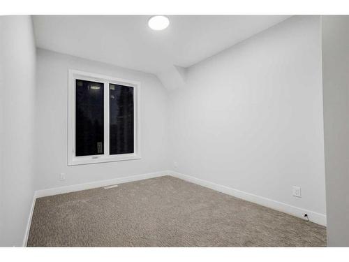 3723 Richmond Road Sw, Calgary, AB - Indoor Photo Showing Other Room