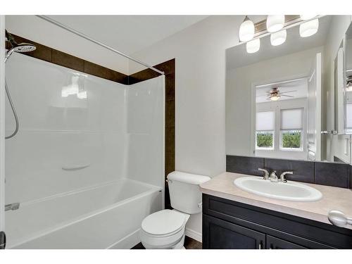 1406 Auburn Bay Square Se, Calgary, AB - Indoor Photo Showing Bathroom