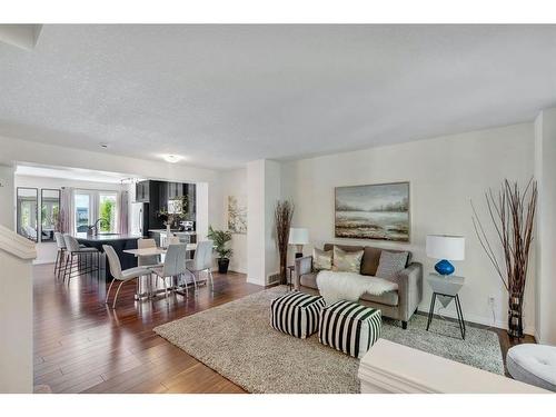 1406 Auburn Bay Square Se, Calgary, AB - Indoor Photo Showing Living Room