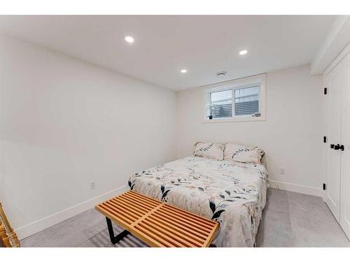 118 Fullerton Road Se, Calgary, AB - Indoor Photo Showing Bedroom