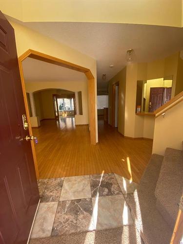 65 Scotia Point Nw, Calgary, AB - Indoor Photo Showing Kitchen