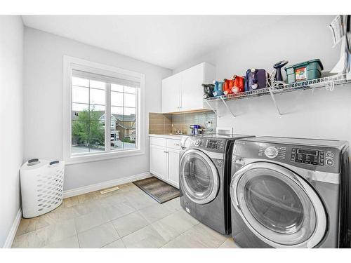 234 Mahogany Place Se, Calgary, AB - Indoor Photo Showing Laundry Room