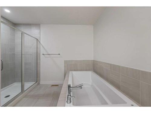 125 Creekstone Path Sw, Calgary, AB - Indoor Photo Showing Bathroom