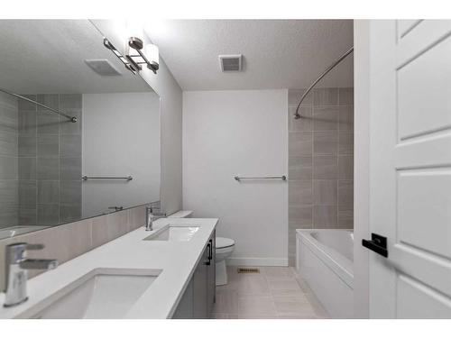 125 Creekstone Path Sw, Calgary, AB - Indoor Photo Showing Bathroom
