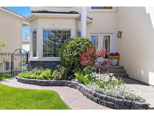 146 Coral Shores Cape Ne, Calgary, AB - Outdoor