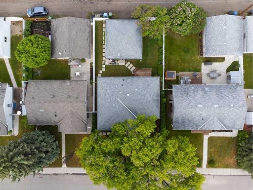 9407 Albany Place Se, Calgary, AB - Indoor Photo Showing Other Room