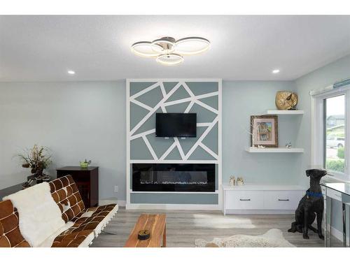 9407 Albany Place Se, Calgary, AB - Indoor Photo Showing Dining Room