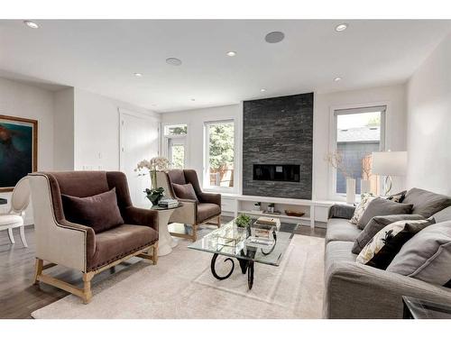 3147 35 Avenue Sw, Calgary, AB - Indoor Photo Showing Living Room With Fireplace