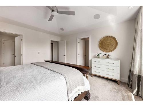 3147 35 Avenue Sw, Calgary, AB - Indoor Photo Showing Bedroom