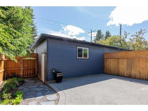 3147 35 Avenue Sw, Calgary, AB - Outdoor With Exterior