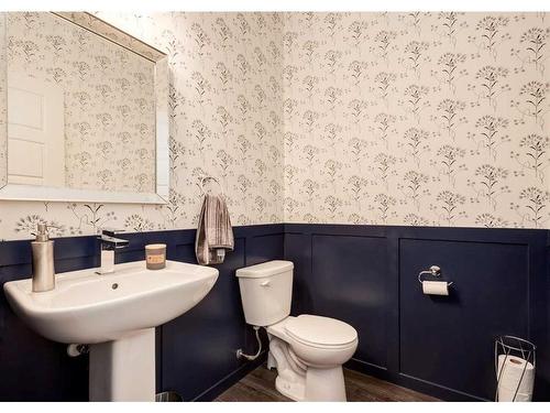 521 Nolanlake Villas Nw, Calgary, AB - Indoor Photo Showing Bathroom