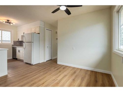 106 Abalone Crescent Ne, Calgary, AB - Indoor Photo Showing Kitchen