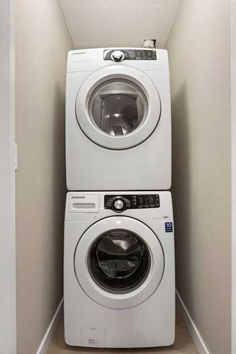 1802 Evanston Square Nw, Calgary, AB - Indoor Photo Showing Laundry Room