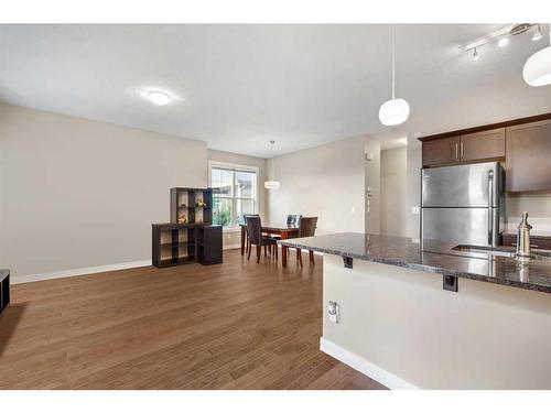 1802 Evanston Square Nw, Calgary, AB - Indoor Photo Showing Kitchen