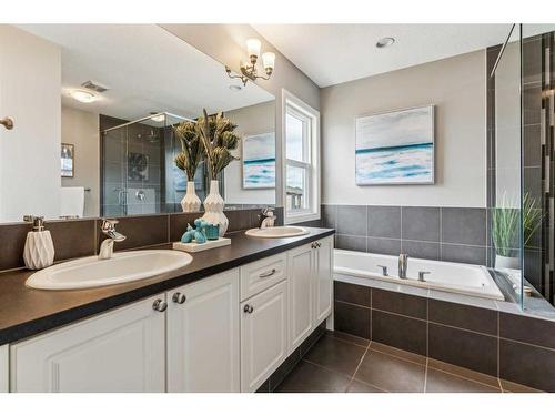 255 Nolan Hill Drive Nw, Calgary, AB - Indoor Photo Showing Bathroom