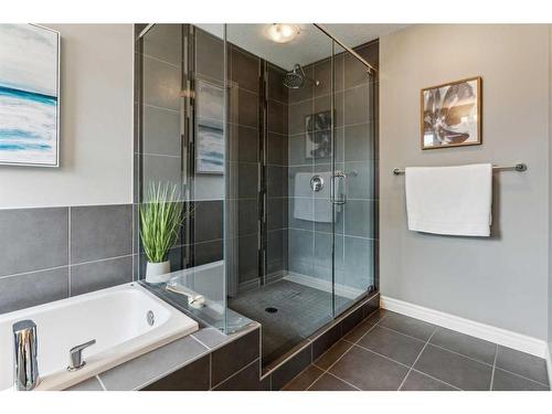 255 Nolan Hill Drive Nw, Calgary, AB - Indoor Photo Showing Bathroom