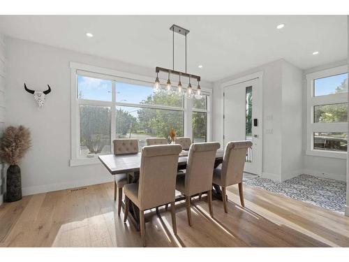 4325 13 Avenue Sw, Calgary, AB - Indoor Photo Showing Dining Room