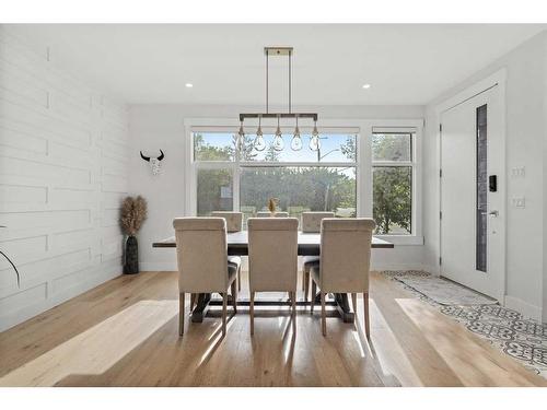 4325 13 Avenue Sw, Calgary, AB - Indoor Photo Showing Dining Room