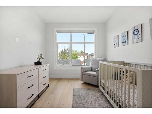 4325 13 Avenue Sw, Calgary, AB - Indoor Photo Showing Bedroom