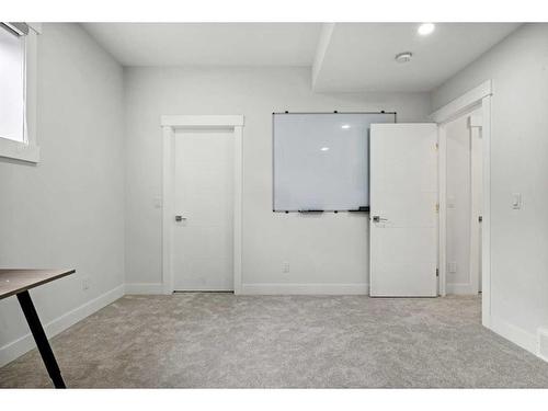 4325 13 Avenue Sw, Calgary, AB - Indoor Photo Showing Other Room