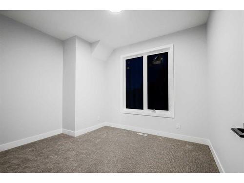 3725 Richmond Road Sw, Calgary, AB - Indoor Photo Showing Other Room