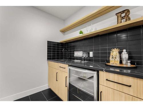 3725 Richmond Road Sw, Calgary, AB - Indoor Photo Showing Kitchen