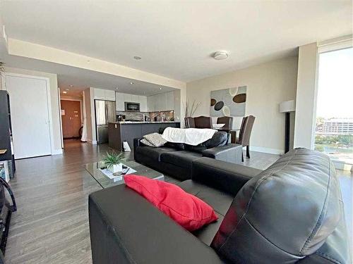 1305-510 6 Avenue Se, Calgary, AB - Indoor Photo Showing Living Room