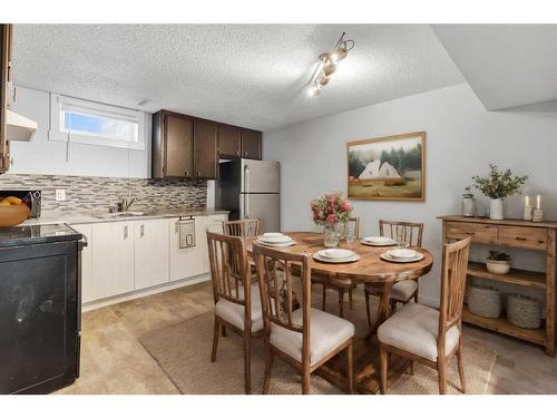 635 Arlington Drive Se, Calgary, AB - Indoor