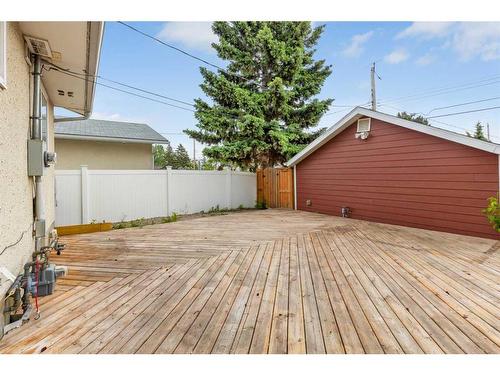 635 Arlington Drive Se, Calgary, AB - Outdoor With Deck Patio Veranda With Exterior