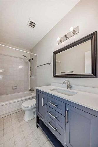 1316-315 Southampton Drive Sw, Calgary, AB - Indoor Photo Showing Bathroom