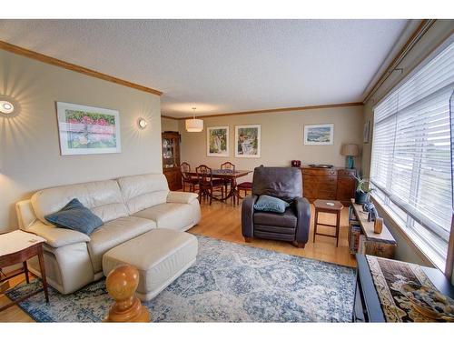 4908 8 Street West, Claresholm, AB - Indoor Photo Showing Living Room