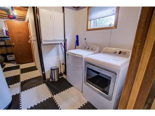 4908 8 Street West, Claresholm, AB - Indoor Photo Showing Laundry Room