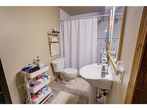 4908 8 Street West, Claresholm, AB - Indoor Photo Showing Bathroom